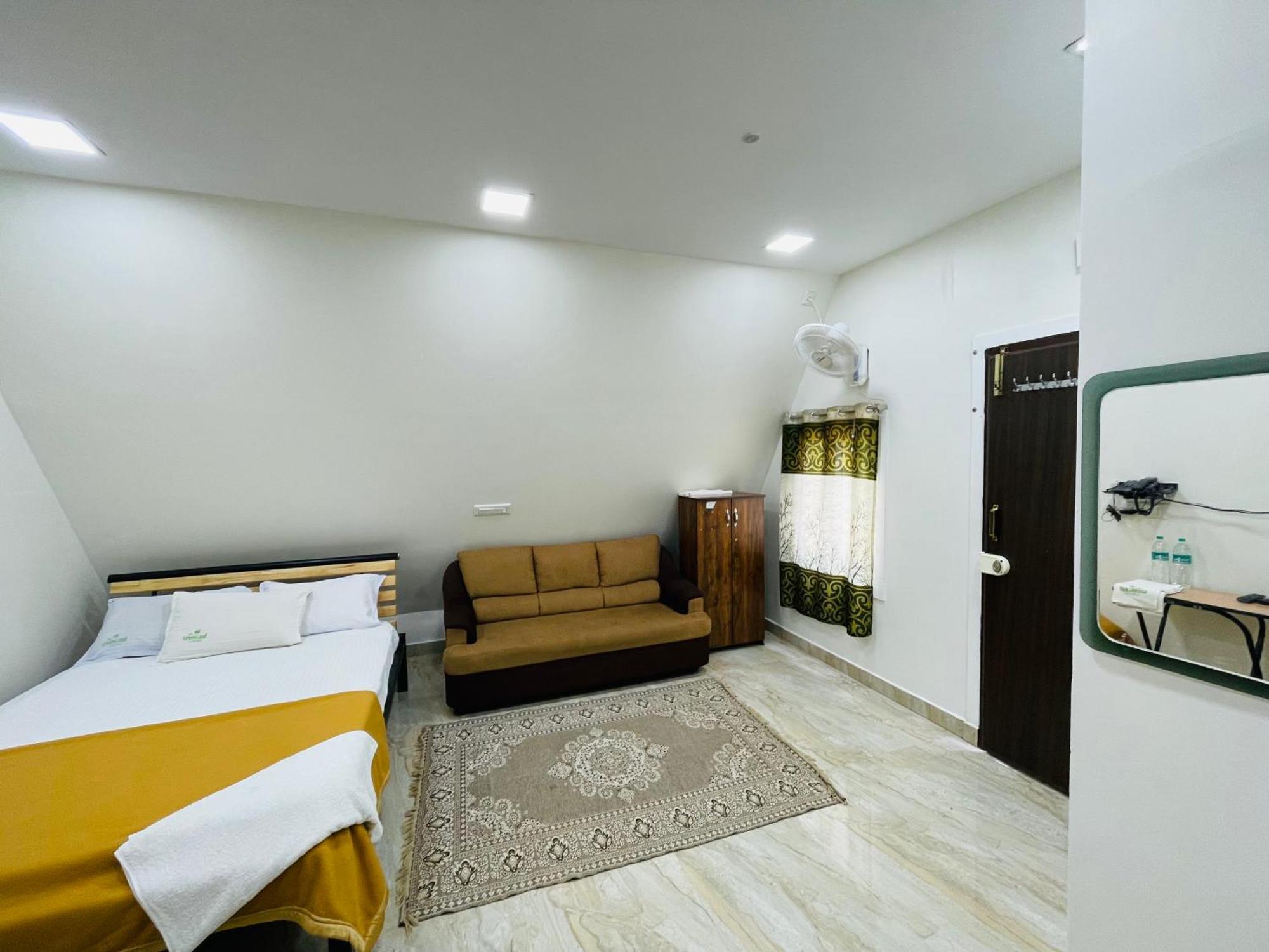 Greenleaf Resorts And Restaurant ราเมศวาราม ภายนอก รูปภาพ
